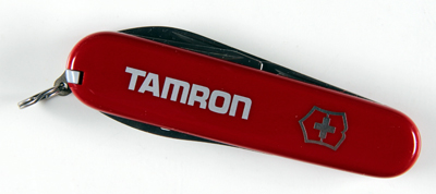 Tamron Couteau Suisse