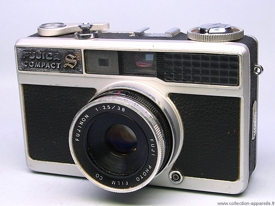Fujica Compact S Vintage cameras collection by Sylvain Halgand